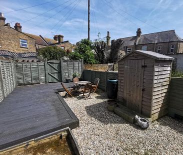 1 bedroom flat to rent - Photo 4