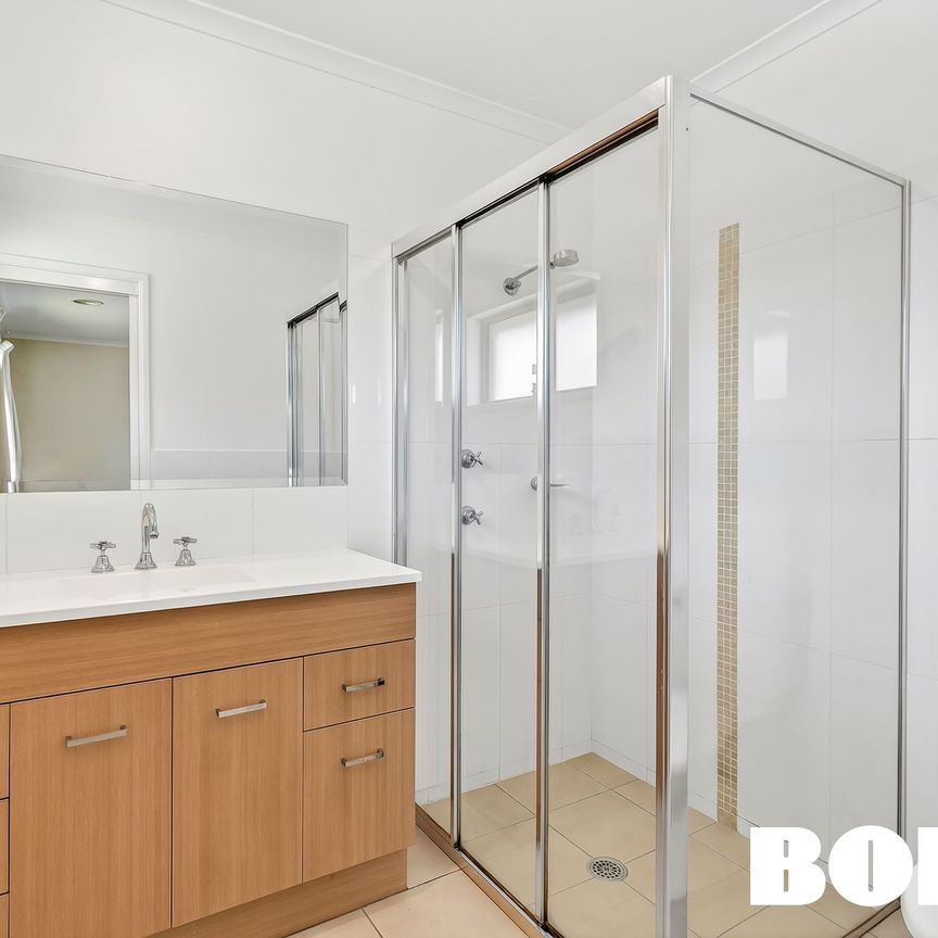 4/43-47 Hutchison Circuit, Crestwood NSW 2620 - Townhouse For Rent | Domain - Photo 1