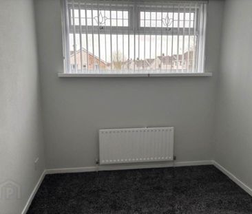 43a Carnhill Walk, Carrickfergus, BT38 7RG - Photo 4