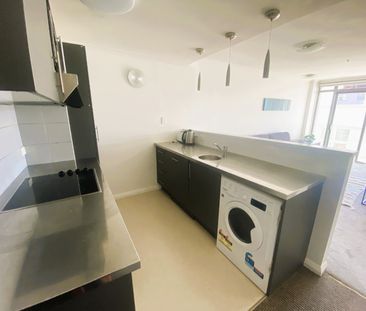 INNER CITY APARTMENT LIVING - Photo 3