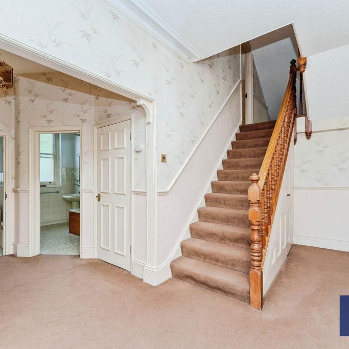4 bedroom flat to rent - Photo 1