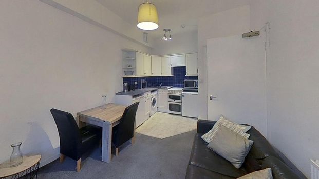2 bedroom flat to rent - Photo 1