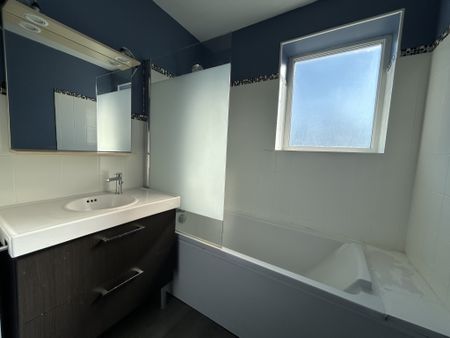 Location Appartement 3 pièces 61m² REIMS 51100 - Photo 4