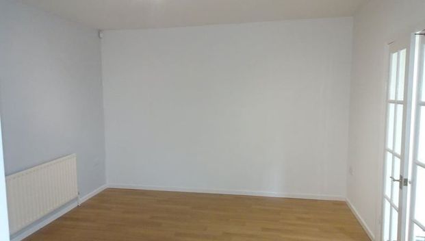 Victoria Road, Stocksbridge, S36 1FW - Photo 1