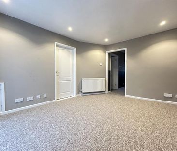 1 bedroom bungalow to rent - Photo 2