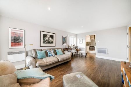 2 bedroom flat to rent - Photo 3