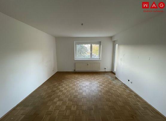 Großzügige Wohnung mit Küche, 1. OG mit Lift und zugeteiltem Parkplatz - Foto 1