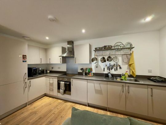 2 bedroom flat to rent - Photo 1