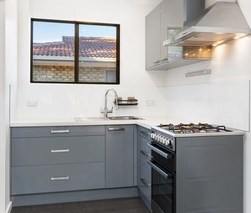 Stylishly Renovated Homette in Prime Plympton Location - Photo 3