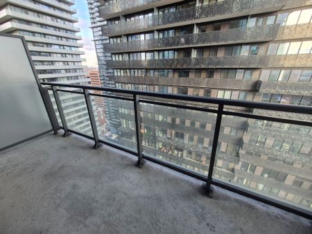 For Lease - 45 Charles Street Unit# 3012, Toronto, Ontario - Photo 4