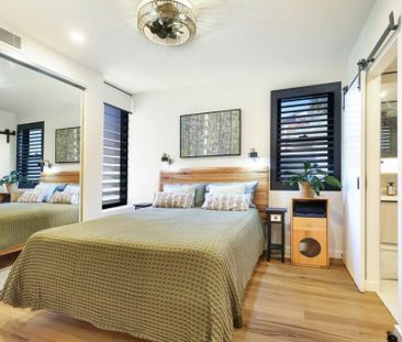 LUXURY OCEANVIEW RESIDENCE - BOUTIQUE BUILDING - WALK TO JAMES STREET - Photo 5