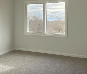 For Lease - 835 Arcadian Private, Kanata, Ontario - Photo 3