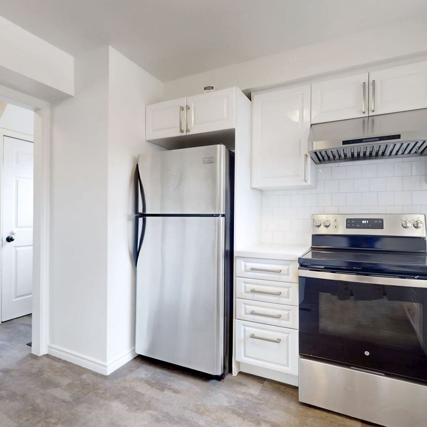 For Lease - 1364 Lakefield Street, Oshawa, Ontario - Photo 1