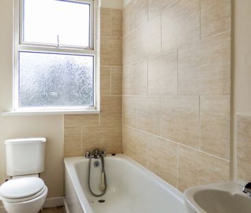 Flat 4, 19 Ely Road, Cardiff CF5 2JF - Photo 4
