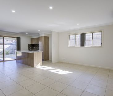 Designed for Living, Entertaining, and Relaxing - Photo 4
