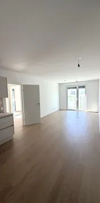 Exklusive 2-Zimmer-Erstbezugswohnung im obersten Geschoss | Erstbezug | Weitblick | Südwest-Balkon | Deckenkühlung und -heizung & elektrische Außenjalousien - Photo 1