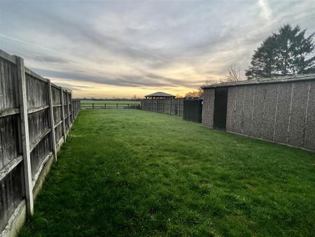 2 bedroom semi-detached house to rent - Photo 5