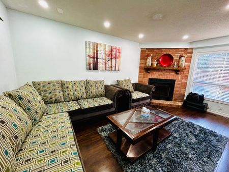 For Lease - 3035 Dalehurst Drive Unit# Upper, Mississauga, Ontario - Photo 4