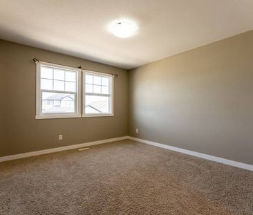 1111 Kolynchuk Link - 3 Bedroom Townhouse - Photo 2