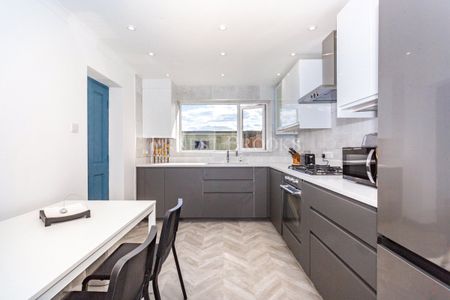 Masterman Road, East Ham, E6 3NW - Photo 5