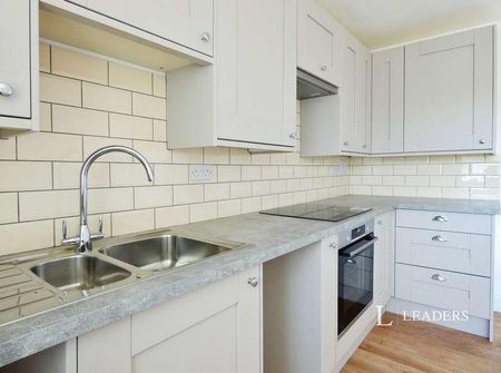 Crown Street, Eastbourne, East Sussex, BN21 - Photo 2
