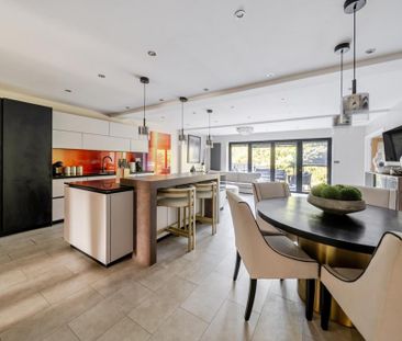 4 bedroom semi-detached house to rent - Photo 6
