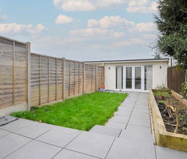 2 bedroom end of terrace house to rent - Photo 1