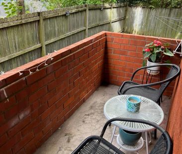 Kensington - Photo 5