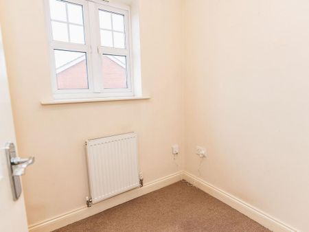 4 bedroom terraced house to rent - Photo 4