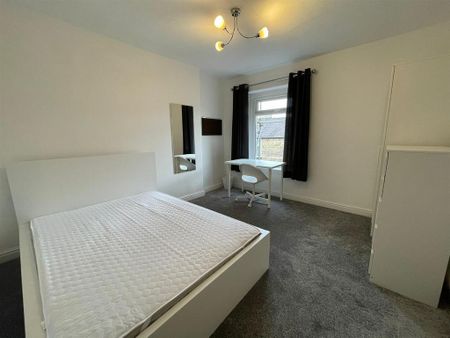 2 bedroom private hall to rent - Photo 4