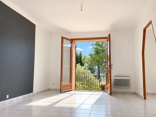 Location Maison de village 5 pièces 103 m2 à Puyloubier - Photo 1