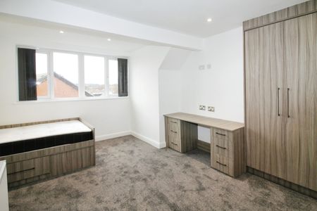 BILL INCLUDED – Royal Park Grove Hyde Park, LS6 - Photo 5