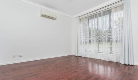 4 Hoya Close, North Lakes QLD 4509 - House For Rent - $670 | Domain - Photo 4