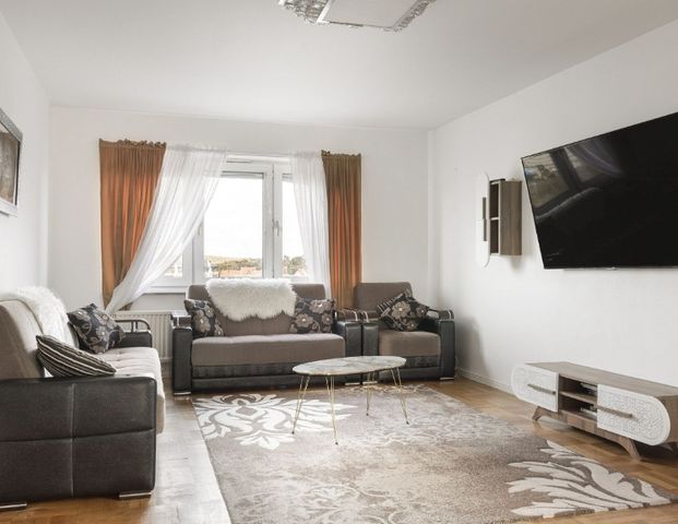 Tumatorpsvägen 1A - Photo 1