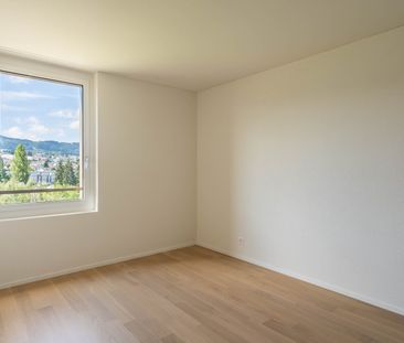Moderne 3.5-Zi.-Wohnung mit Aussicht in Uzwil - Photo 1
