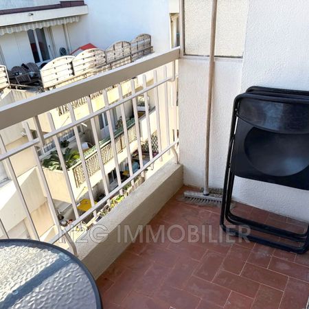 Location Appartement 2 pièces 39m² LE CANNET 06110 - Photo 4