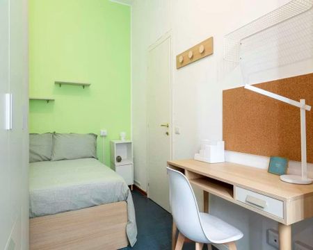 Via Santa Sofia, Milan, Lombardy 20122 - Photo 3