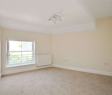 An attractive cottage, that has been renovated throughout and locat... - Photo 6