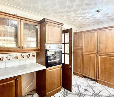 3 bedroom end of terrace house to rent - Photo 6