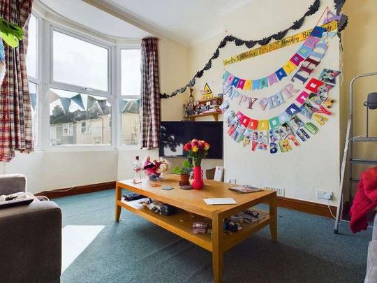 Upper Lewes Road, Brighton, BN2 - Photo 1