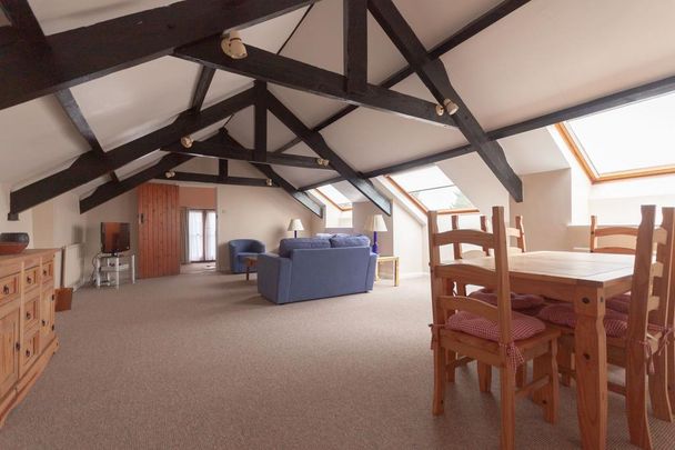 3 bedroom semi-detached house to rent - Photo 1