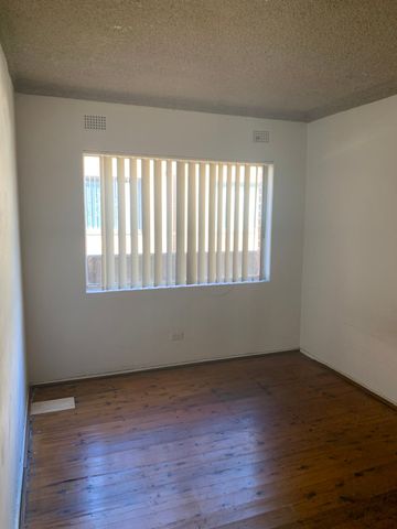 2 Bedroom Unit - Ground Floor - Photo 2