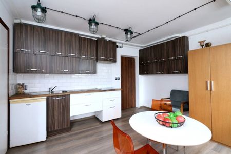 Kawalerka w kameralnym budynku na Zaciszu 20 m² - Photo 5