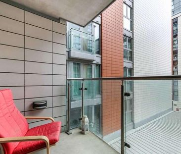 Western Gateway, Royal Docks, E16 - Photo 3