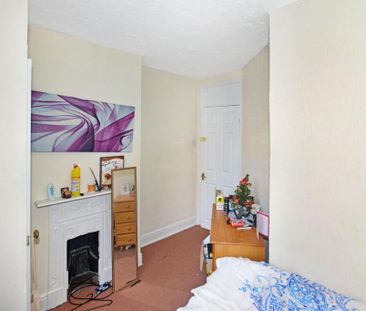 4 bedroom semi-detached house to rent - Photo 1