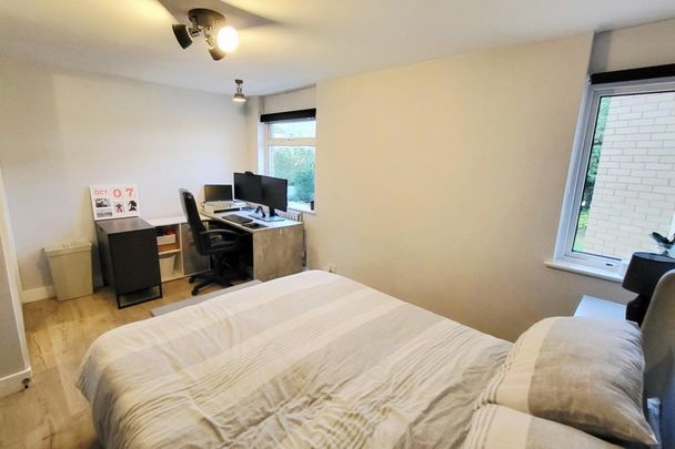 Winchester Close, ENFIELD - Photo 1