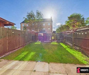 Fieldfare Close, Corby, NN18 - Photo 5