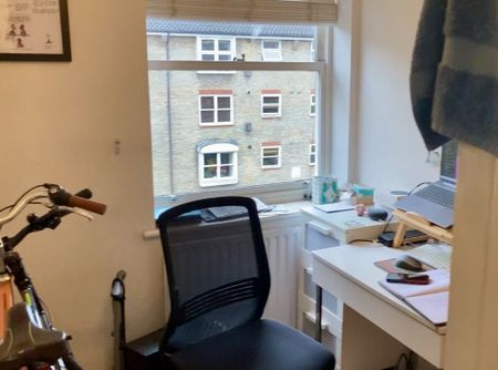 Room in a Shared Flat, Weavers Way, NW1 - Photo 2