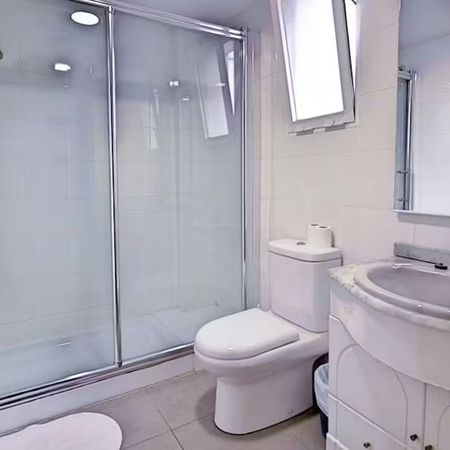 Carrer del Clariano, Valencia, Valencian Community 46021 - Photo 3