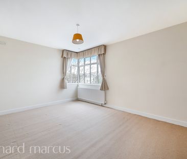 The Crescent, Surbiton - Photo 3